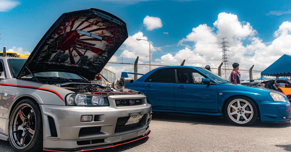 Food Truck Fair, Car Show draws thousands to Camp Foster