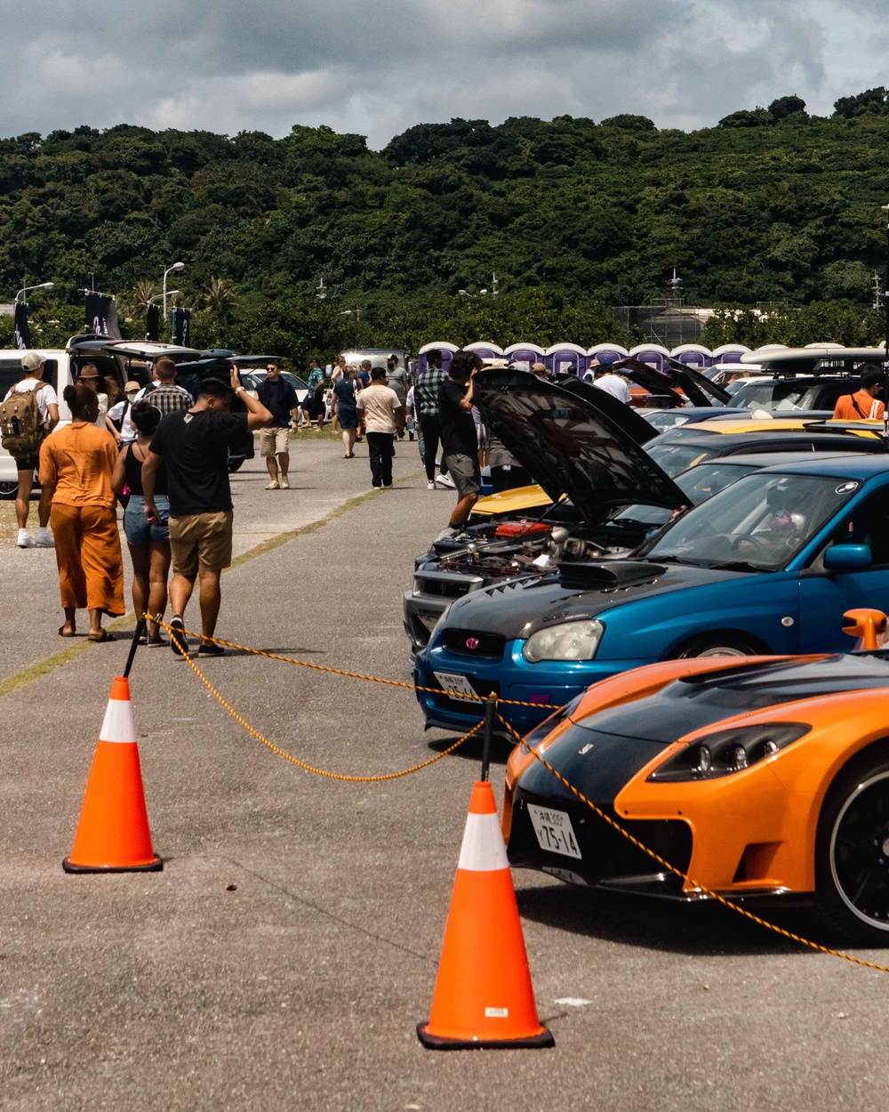 Food Truck Fair, Car Show draws thousands to Camp Foster