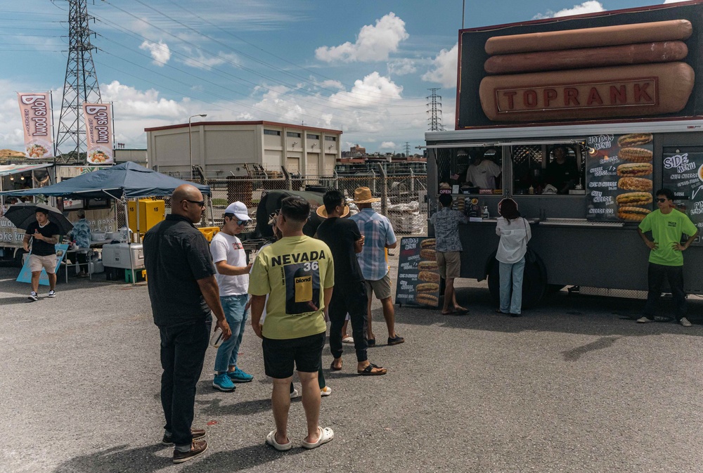 Food Truck Fair, Car Show draws thousands to Camp Foster