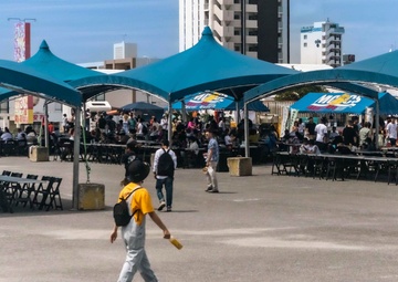 Food Truck Fair, Car Show draws thousands to Camp Foster