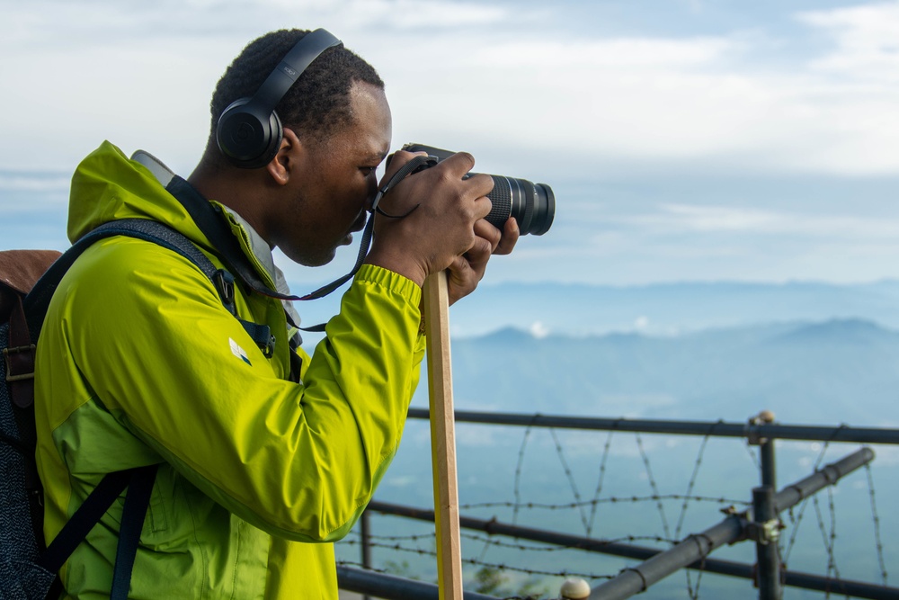 USS Ronald Reagan (CVN 76) Sailors hike Mount Fuji