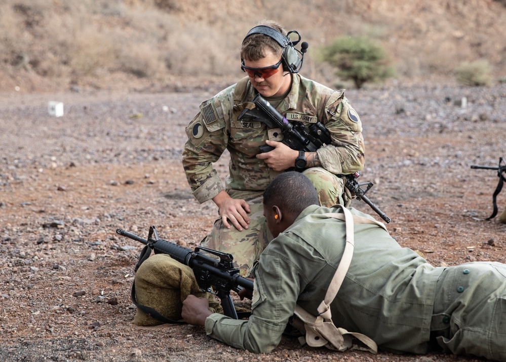 Republican Guard train with Kentucky Guardsmen in Djibouti