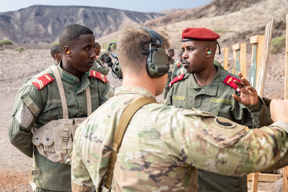 Republican Guard train with Kentucky Guardsmen in Djibouti