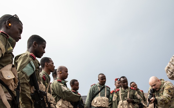 Republican Guard train with Kentucky Guardsmen in Djibouti