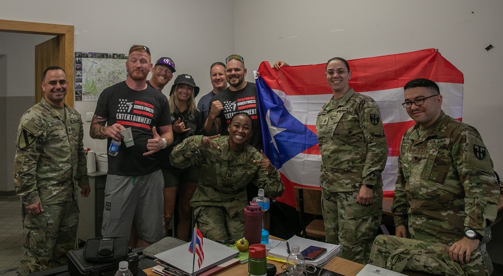 MMA fighters visit 1st Infantry Division Soldiers