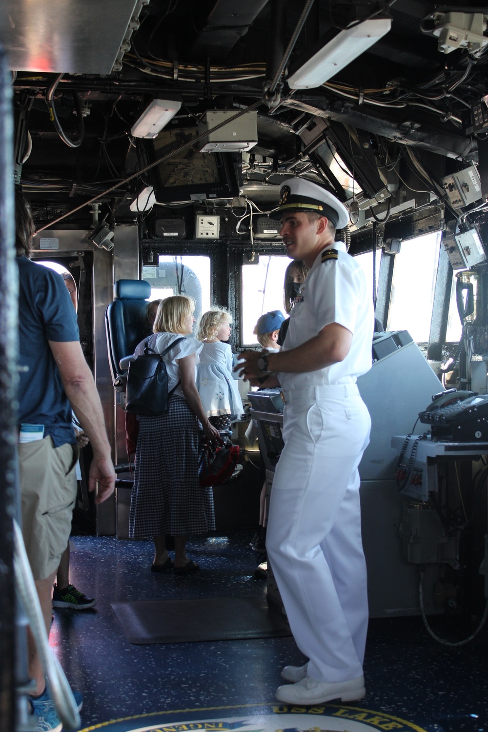 USS Lake Champlain Participates in Seattle Seafair 2022