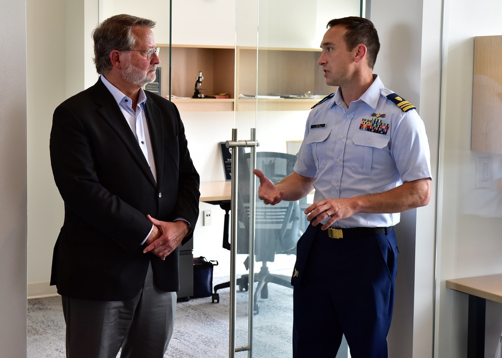 Coast Guard, U.S. Sen. Gary Peters open Great Lakes Center of Expertise to research freshwater oil spills