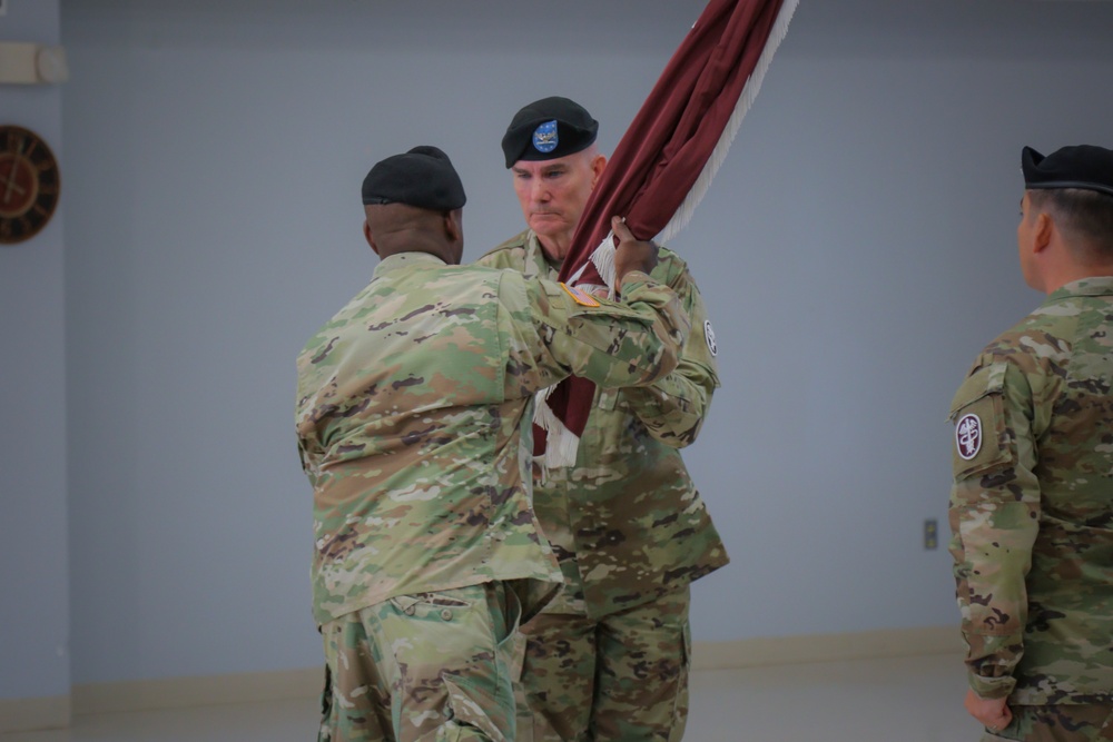 Fort Campbell DENTAC Conducts Change of Command