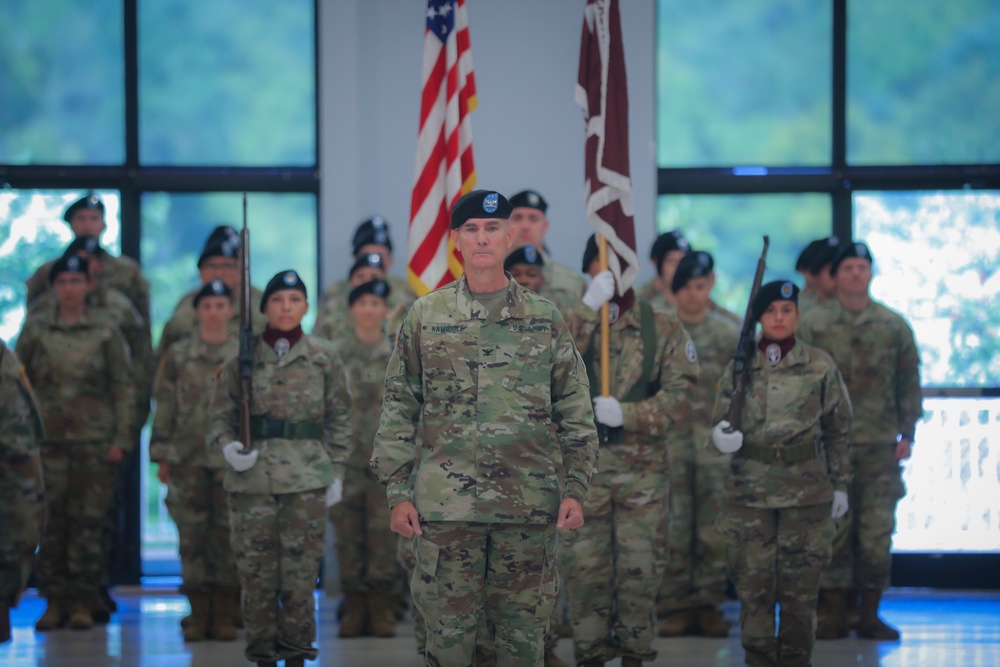 Fort Campbell DENTAC Conducts Change of Command