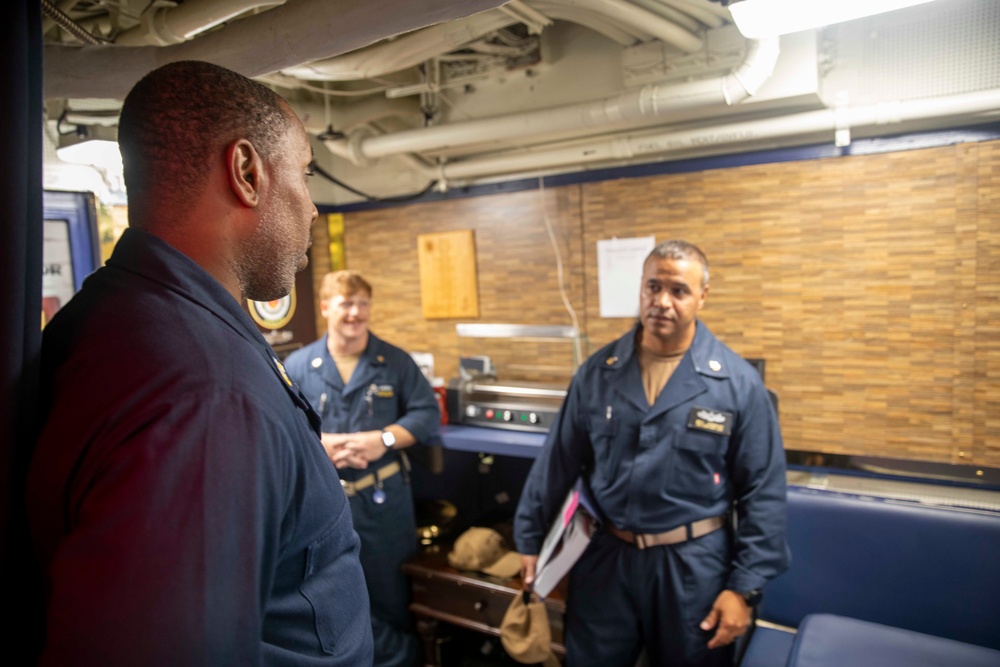 Rear Adm. Dennis Velez Visits USS Farragut (DDG 99)