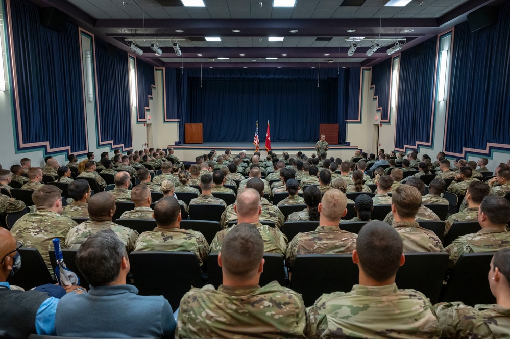 USSOCOM Commander Visits Hurlburt Field