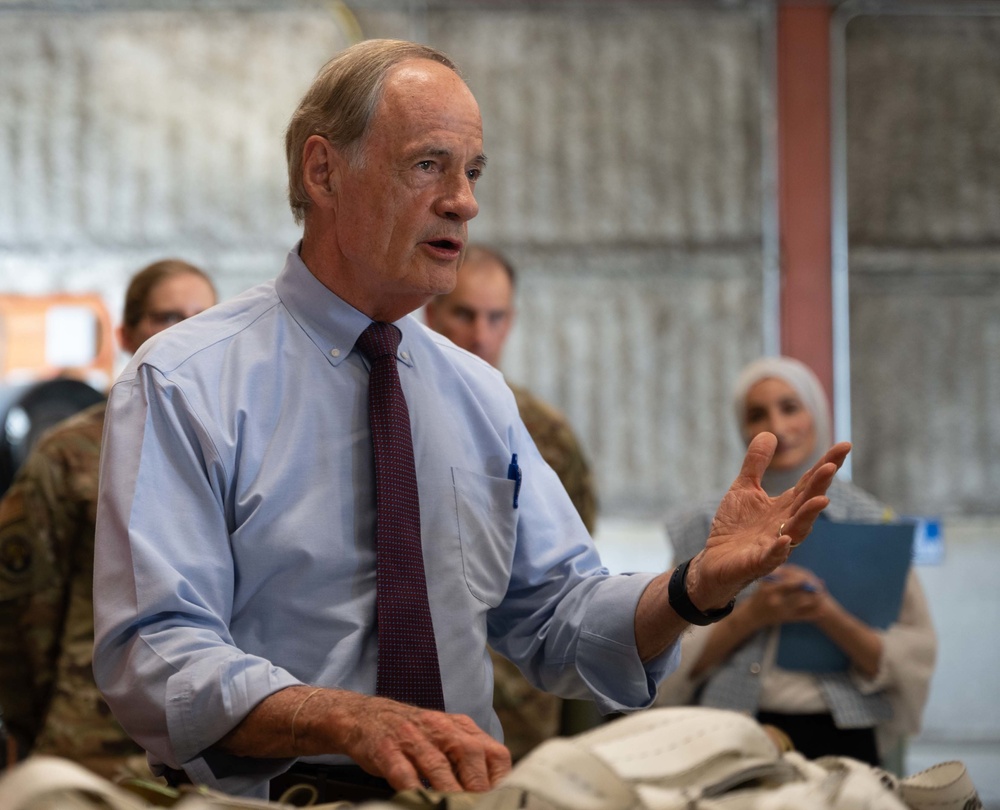 Sen. Carper gets first-hand look at rapid air mobility