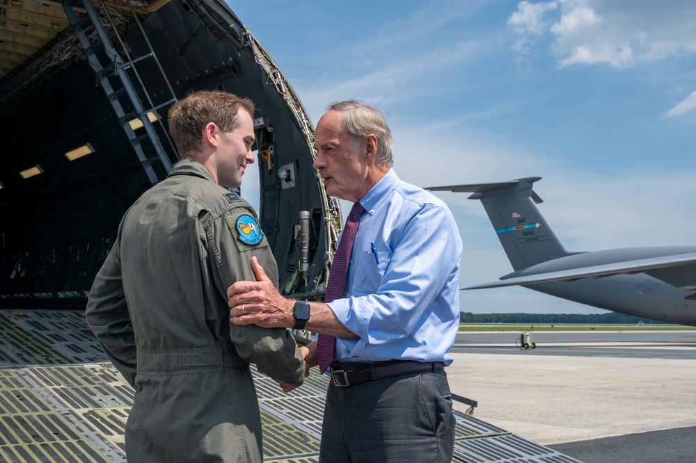 Sen. Carper gets first-hand look at rapid air mobility