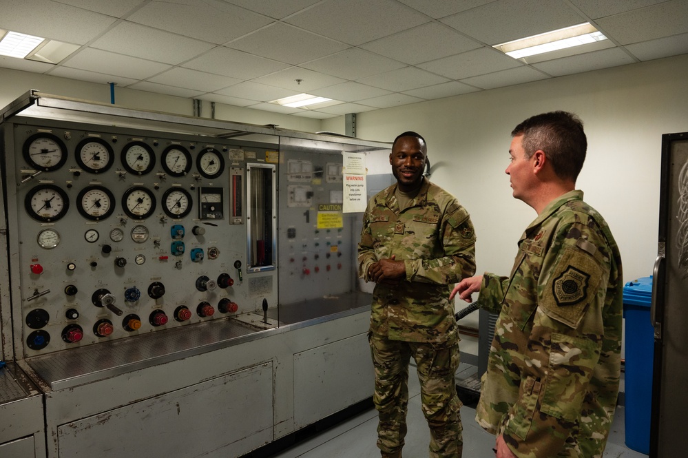 Commander immersion into 379th Expeditionary Maintenance group