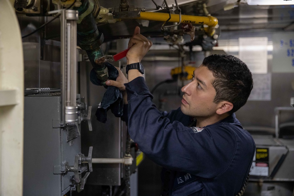 Maintenance Aboard the USS Sioux City