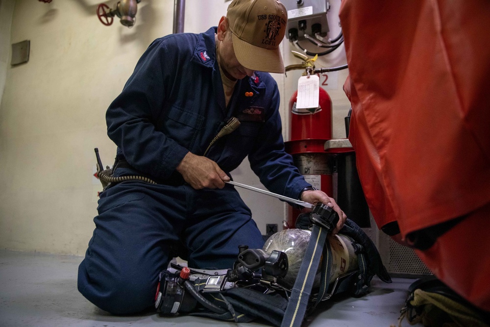 Maintenance Aboard the USS Sioux City