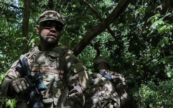 Task Force Red Dragon conducts Spur Ride in Kenya