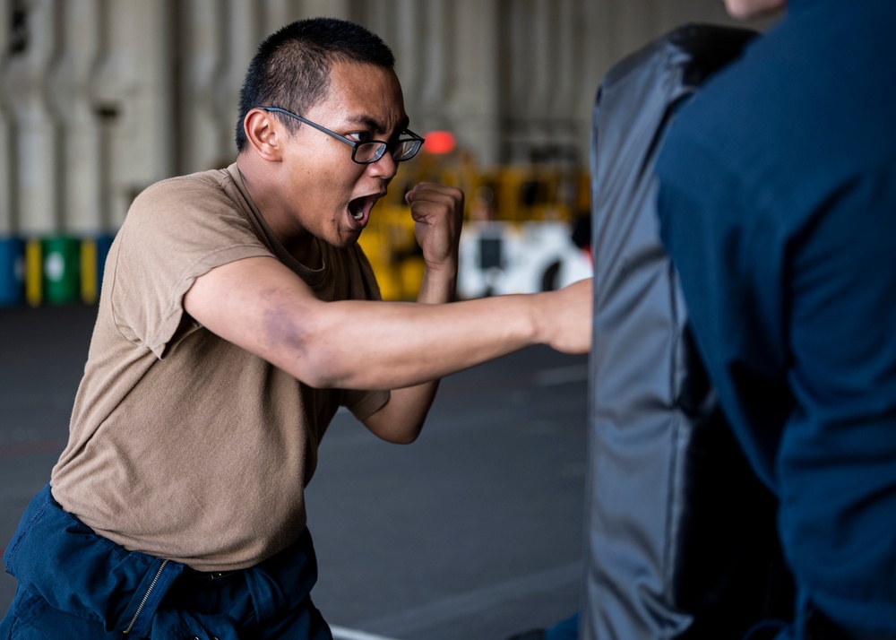 Sailors receive security reaction force basic training