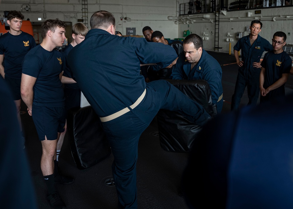 Sailors receive security reaction force basic training