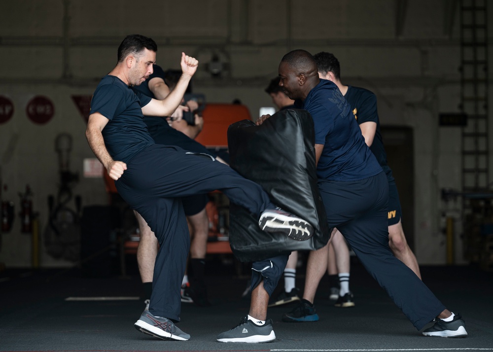 Sailors receive security reaction force basic training