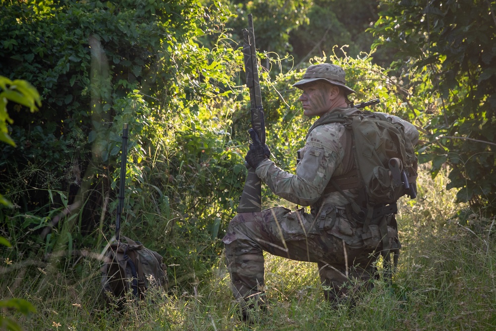 Task Force Red Dragon scouts conduct presence patrol in Kenya