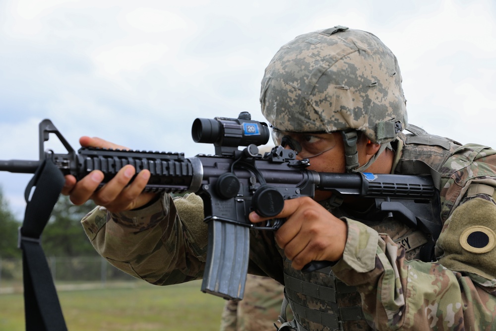 37th Infantry Brigade Combat Team conducts M4A1 Qualification Course of Fire