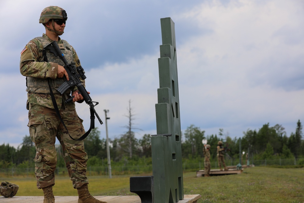 37th Infantry Brigade Combat Team conducts M4A1 Qualification Course of Fire