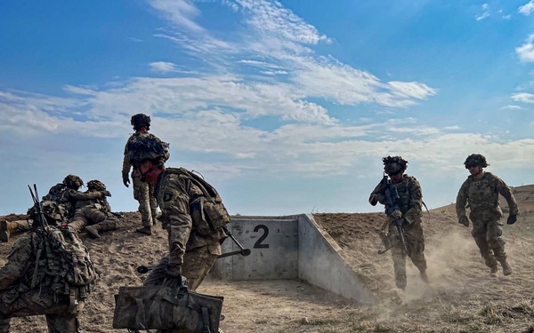1-502nd Infantry Regiment conducts SBF LFX