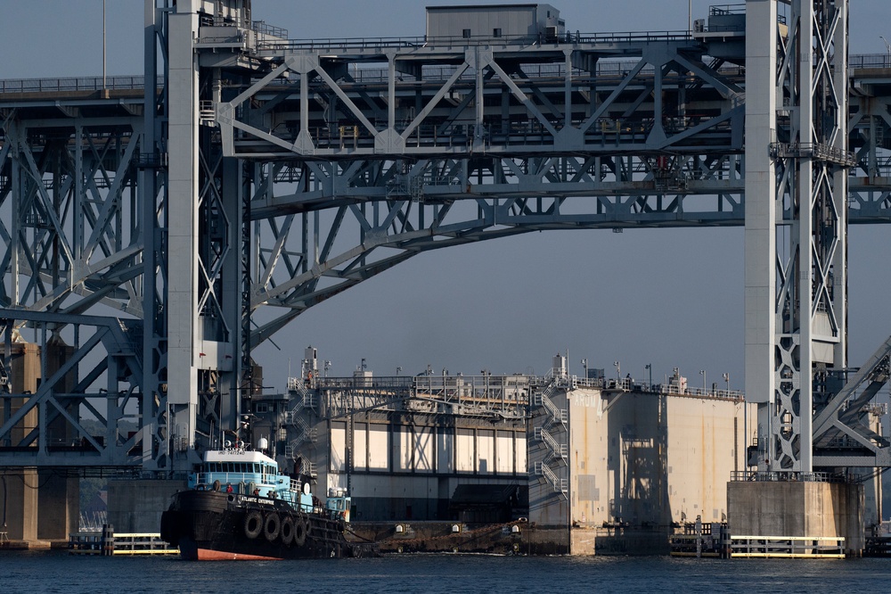 Auxiliary Repair Dry Dock (ARDM) 4 Departs SUBASE