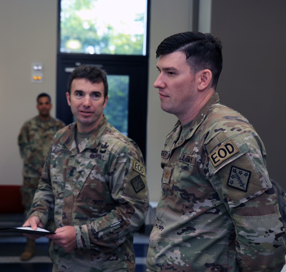 U.S. Army major earns prestigious Master Explosive Ordnance Disposal Badge