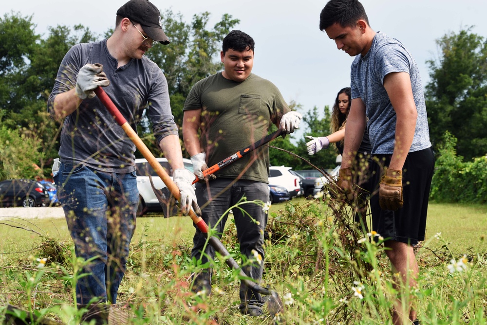 TAFB, Panama City Rescue Mission; Women’s Equality Day volunteers