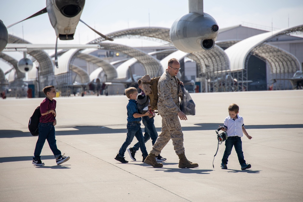 Welcome Home VMGR-352!