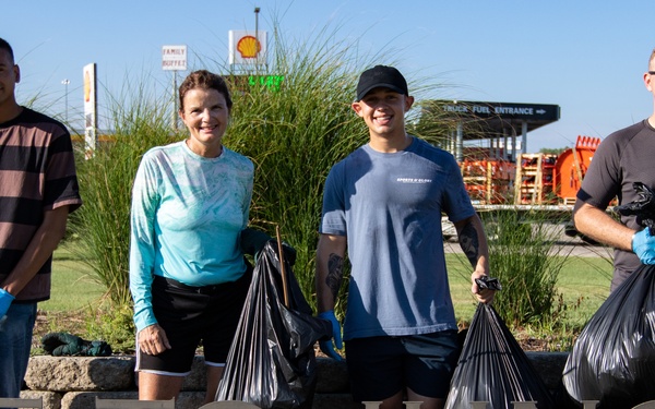 Big Red One Soldiers Attend Community Cleanup