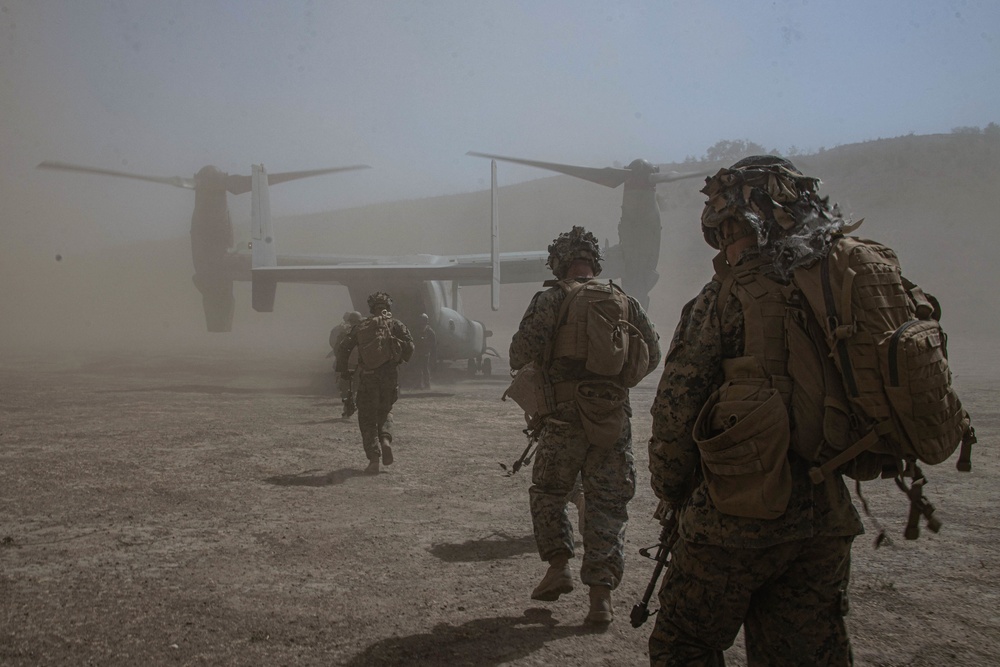 1st Bn., 4th Marines, Tactical Recovery of Aircraft and Personnel training exercise