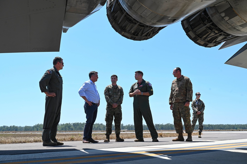 USAF meets with Deputy Prime Minister of Australia