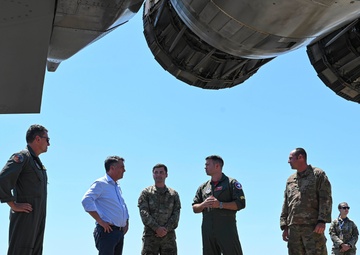 USAF meets with Deputy Prime Minister of Australia