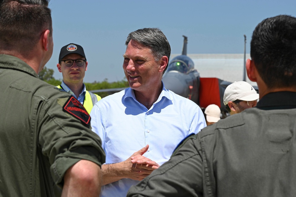 USAF meets with Deputy Prime Minister of Australia