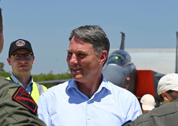 USAF meets with Deputy Prime Minister of Australia