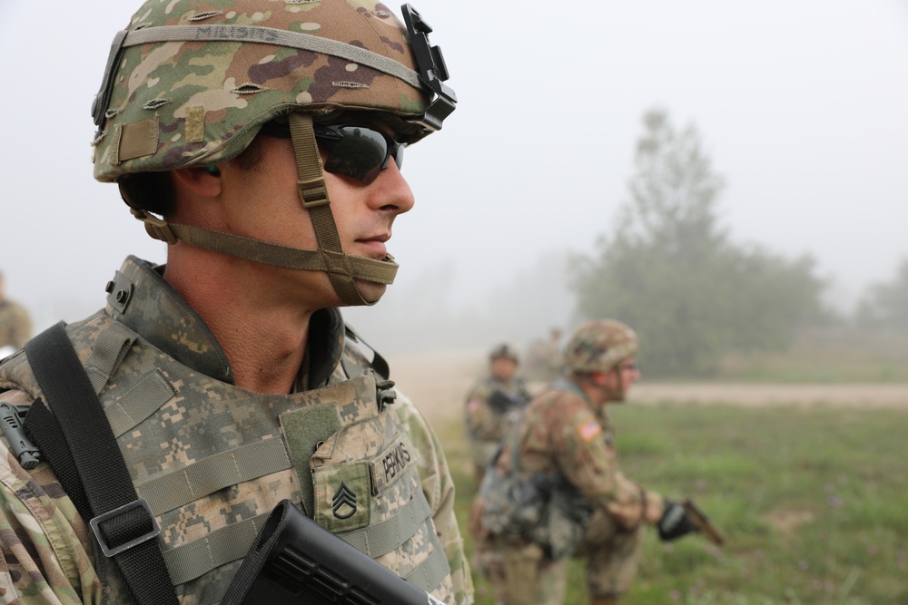 Ohio Army National Guard Soldiers stay alert during counter-IED training