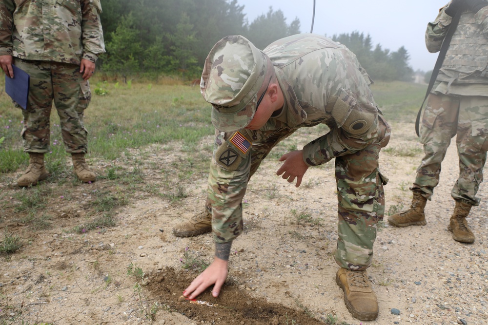 Ohio Army National Guard Soldiers stay alert during counter-IED training