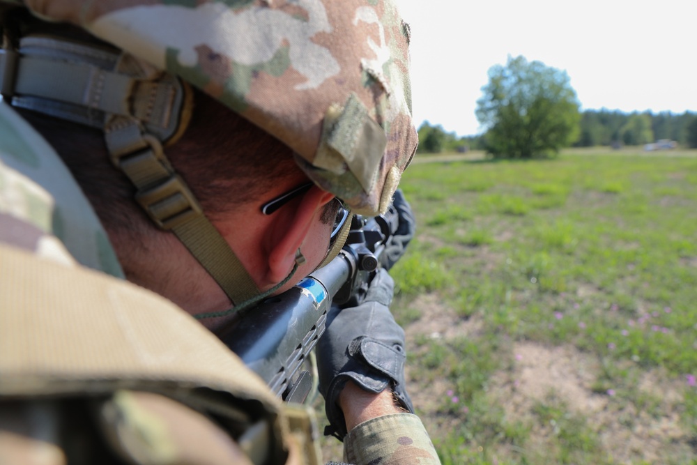 Ohio Army National Guard Soldiers stay alert during counter-IED training