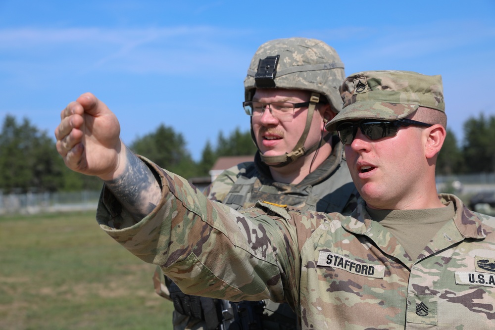 Ohio Army National Guard Soldiers stay alert during counter-IED training