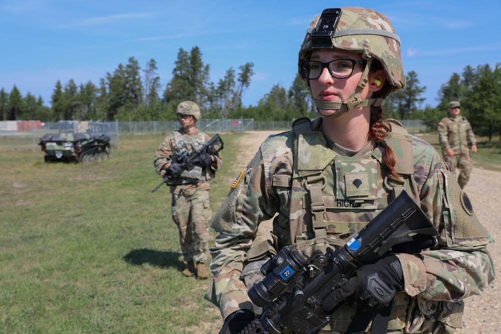 Ohio Army National Guard Soldiers stay alert during counter-IED training