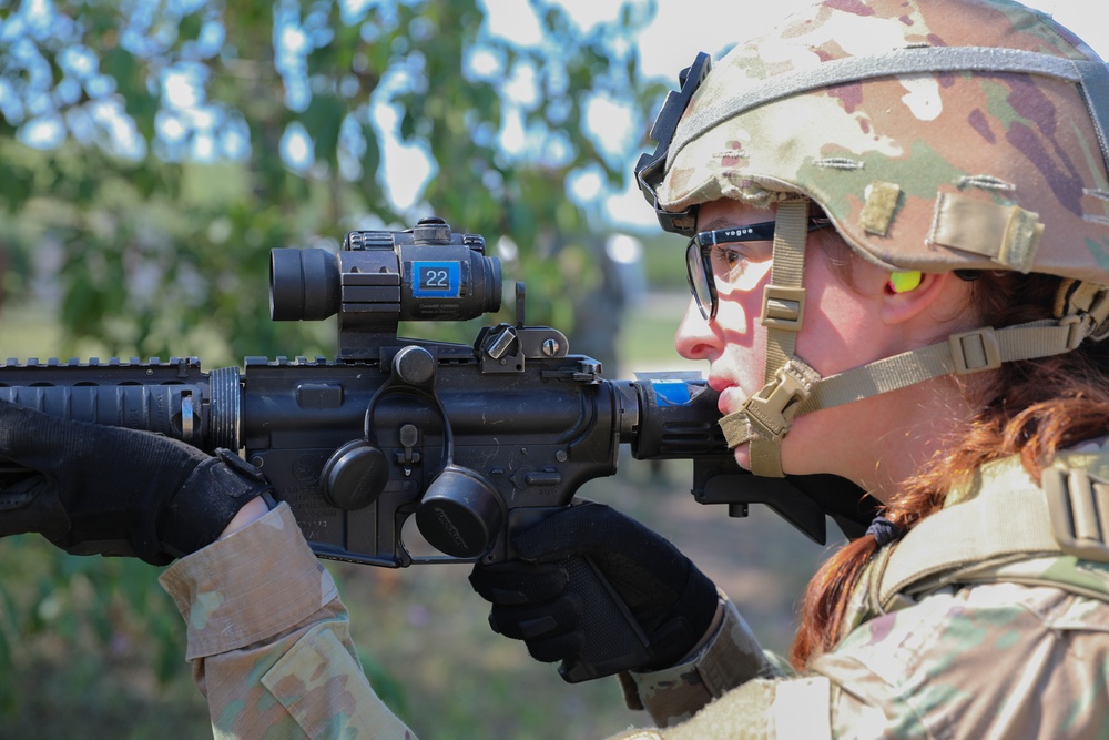 Ohio Army National Guard Soldiers stay alert during counter-IED training