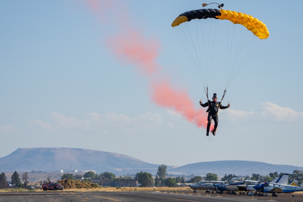 The U.S. Army Parachute Team jumps for Airshow of the Cascades