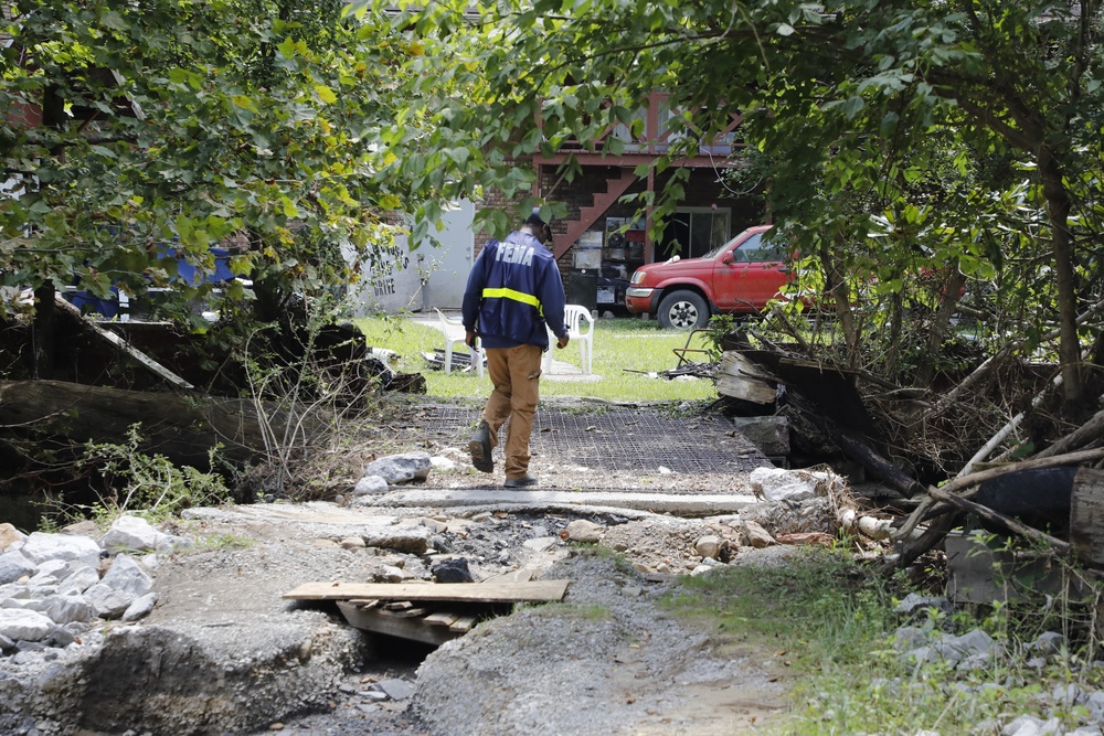 FEMA Home Inspectors and FEMA Disaster Survivor Assistance Teams Reach Out to Disaster Survivors in Eastern Kentucky