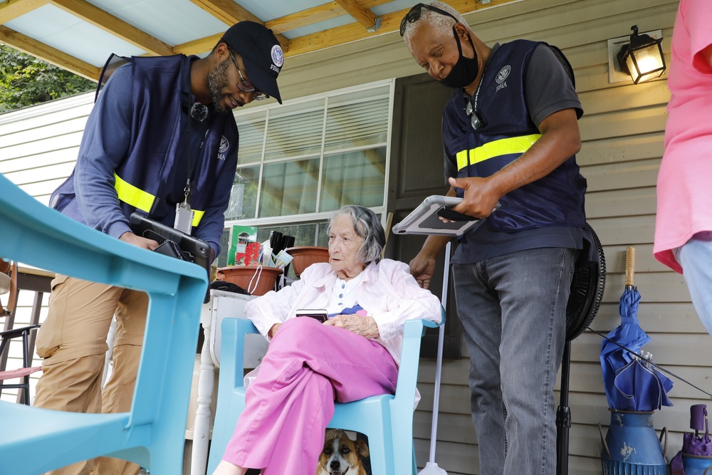 FEMA Home Inspectors and FEMA Disaster Survivor Assistance Teams Reach Out to Disaster Survivors in Eastern Kentucky