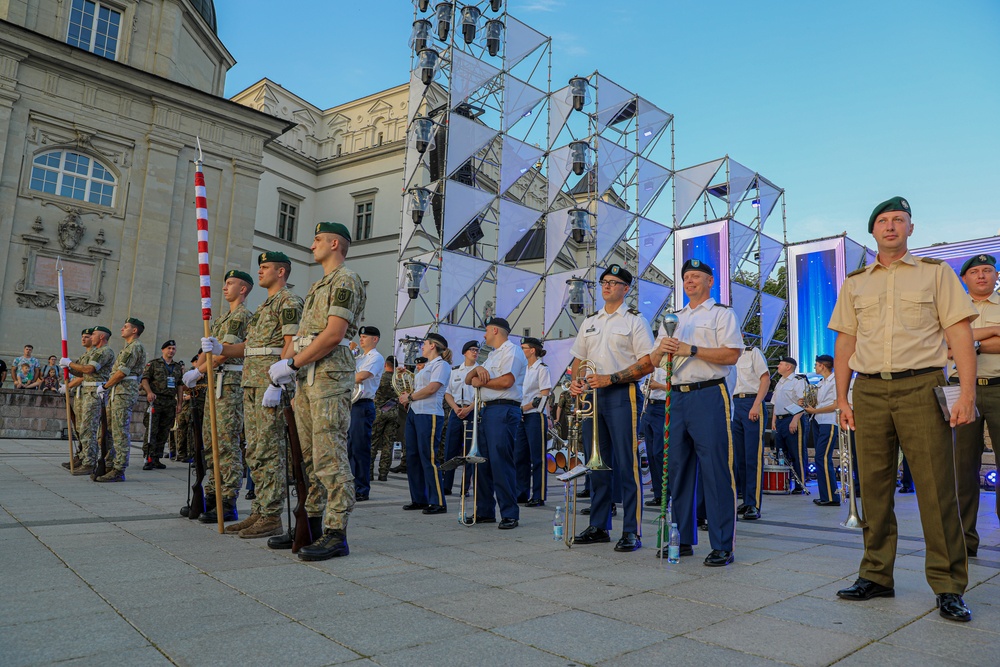 Big Red One Band Conducts Dress Rehearsal with NATO Ally Bands