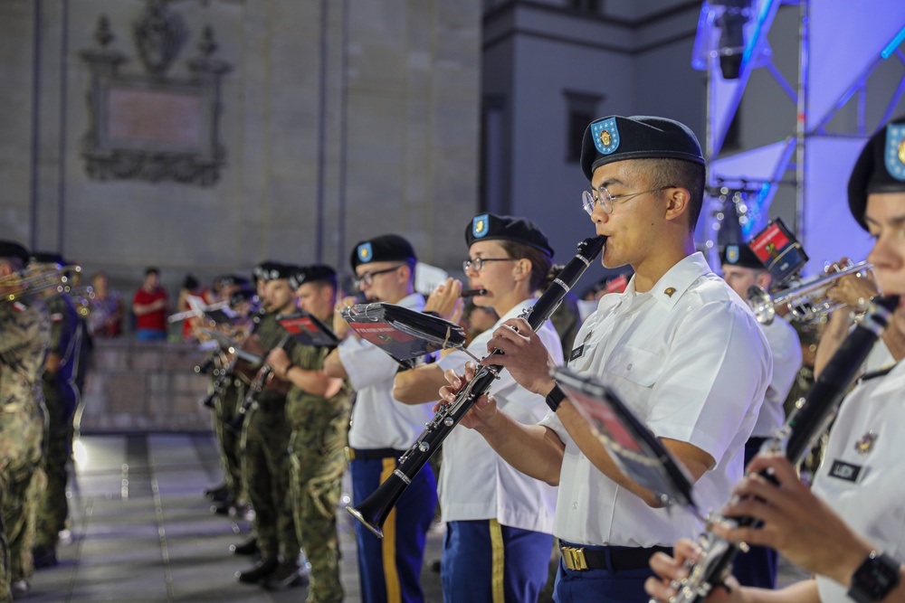 Big Red One Band Conducts Dress Rehearsal with NATO Ally Bands