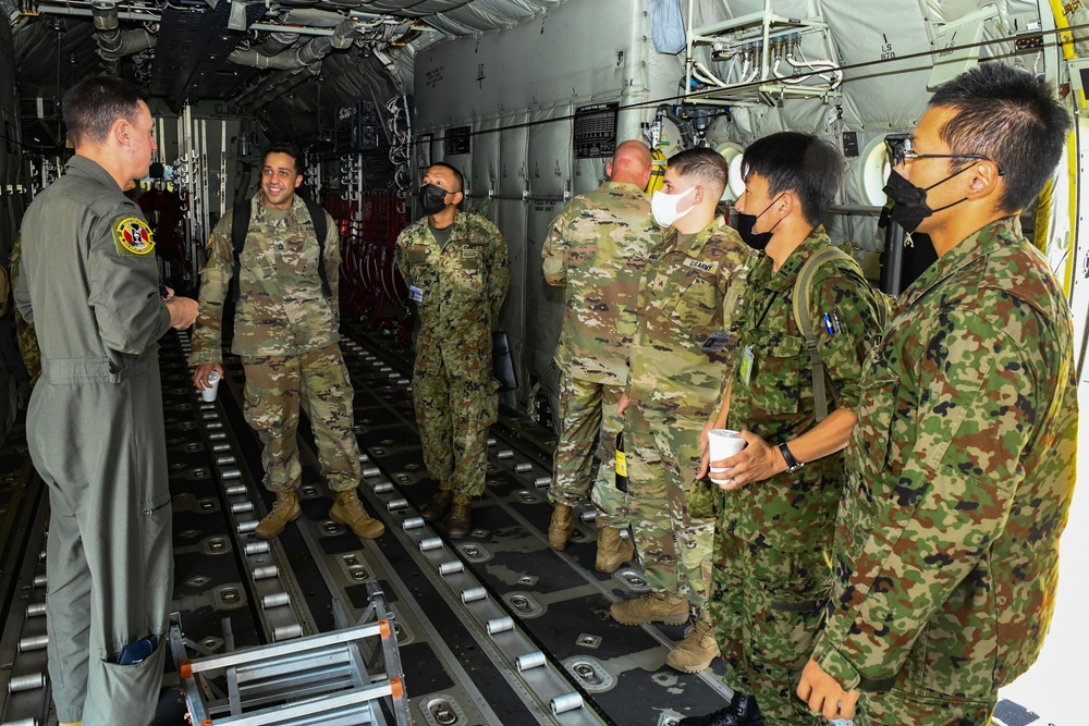JGSDF visits Yokota during cooperative work program